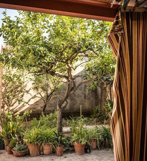 פנסיון Sa Domu De Ladiri Guesthouse 2.0