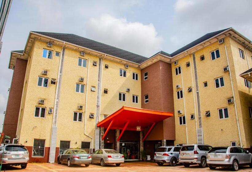 Aify Queenest Hotel And Suites