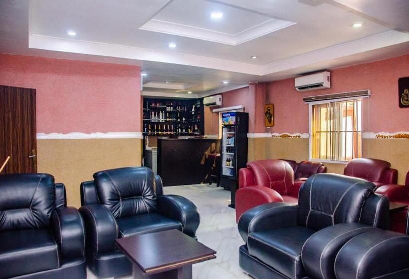 Aify Queenest Hotel And Suites