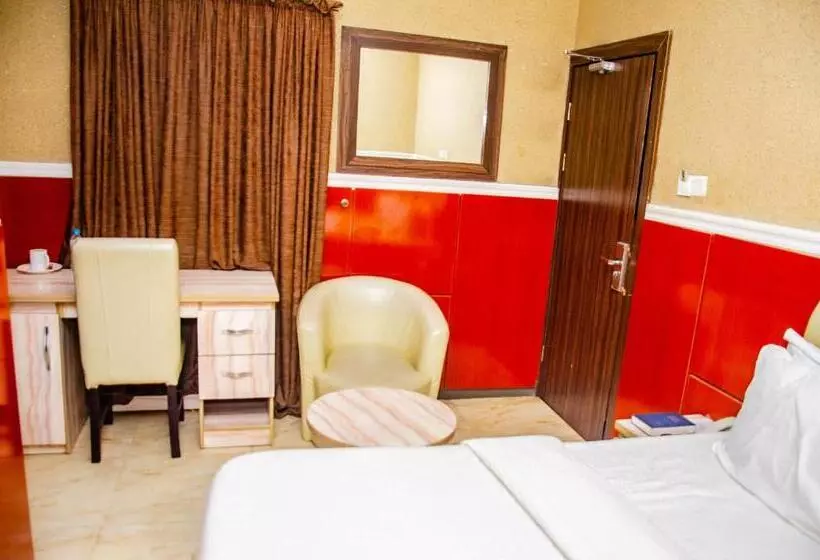 Aify Queenest Hotel And Suites