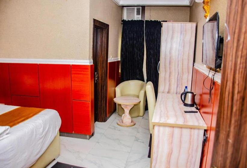 Aify Queenest Hotel And Suites