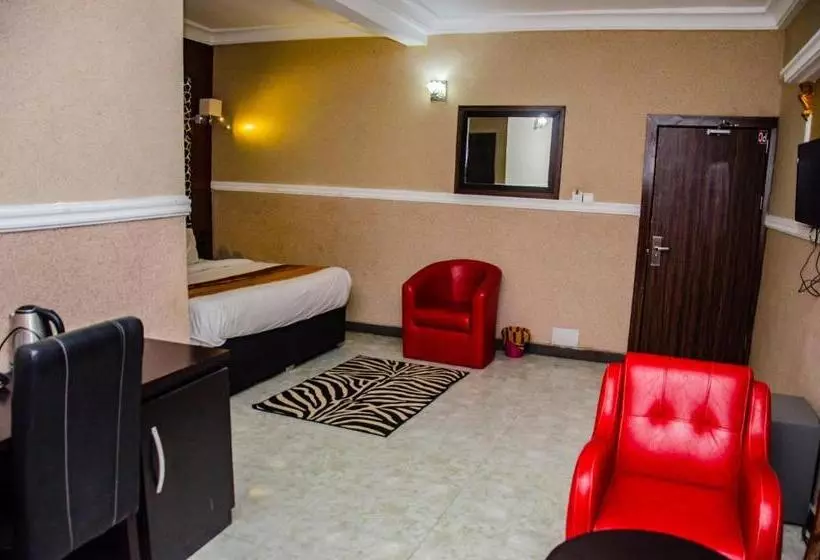 Aify Queenest Hotel And Suites