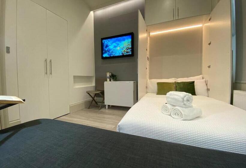 Apt 03 Beachside Beauty Central Studio Steps From Cafes