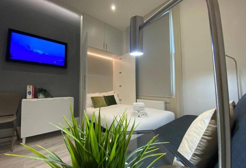 Apt 03 Beachside Beauty Central Studio Steps From Cafes