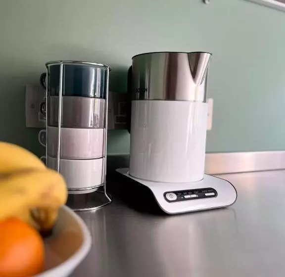 Apt 03 Beachside Beauty Central Studio Steps From Cafes