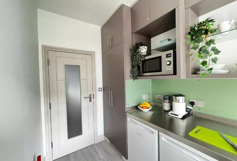 Apt 03 Beachside Beauty Central Studio Steps From Cafes