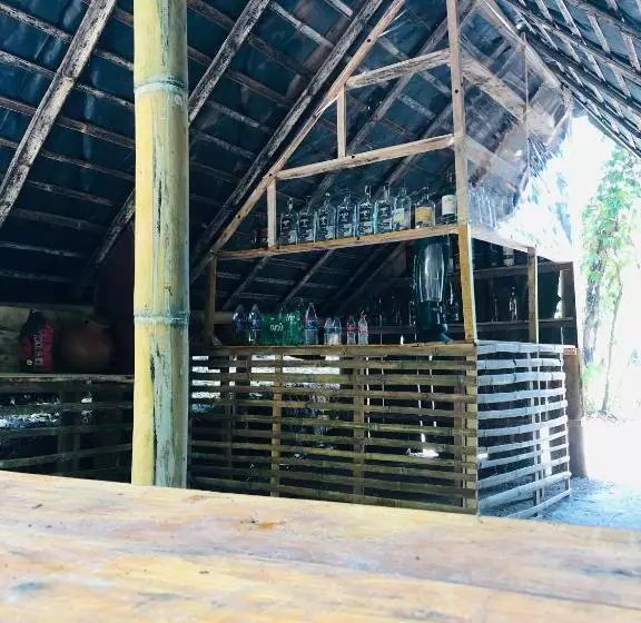 Aamiaismajoitus (B&B) Bambo Cabana