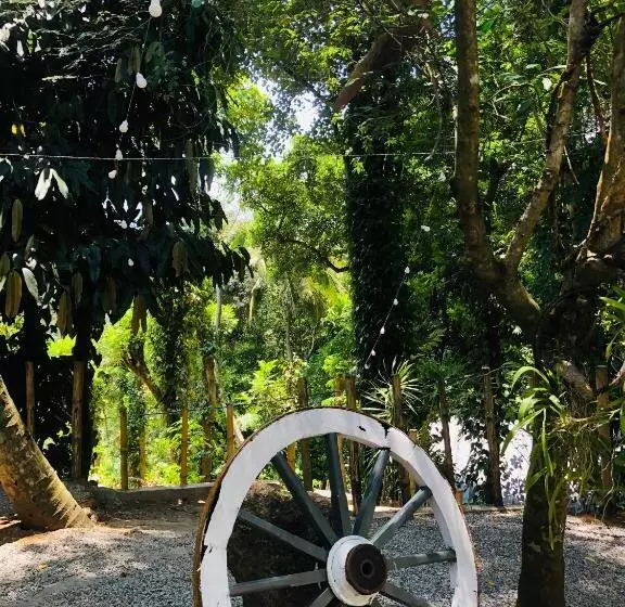 Aamiaismajoitus (B&B) Bambo Cabana