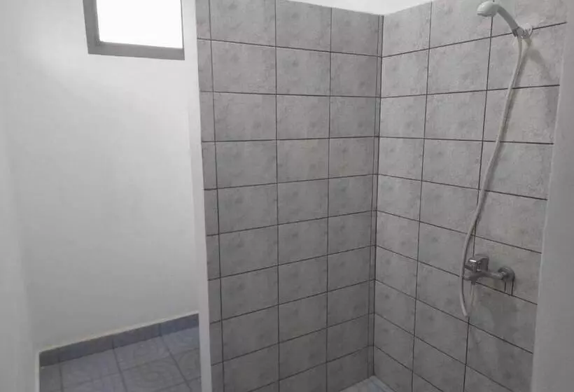 تختخواب و صبحانه Chez Joël