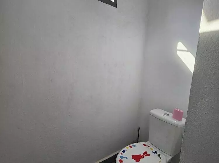 تختخواب و صبحانه Chez Joël