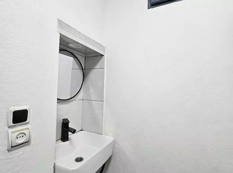 تختخواب و صبحانه Chez Joël