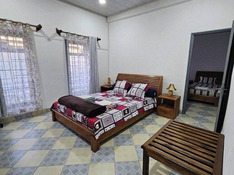 تختخواب و صبحانه Chez Joël