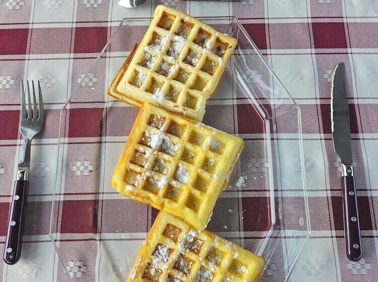 تختخواب و صبحانه Chez Joël