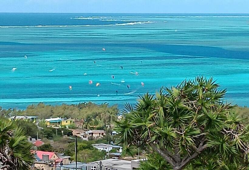 تختخواب و صبحانه Le Bijou Chez Laineda