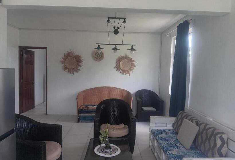 تختخواب و صبحانه Le Bijou Chez Laineda