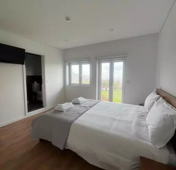 Aamiaismajoitus (B&B) O Pôr Do Sol Do Gerês