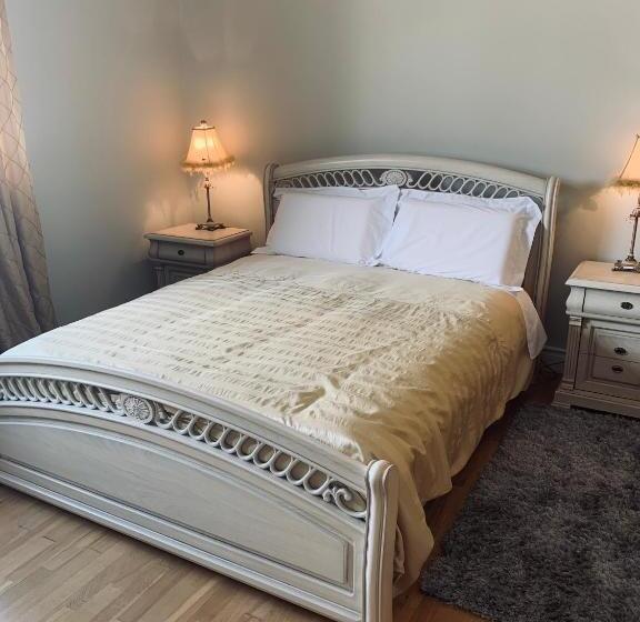 Bed and Breakfast St John S B And B