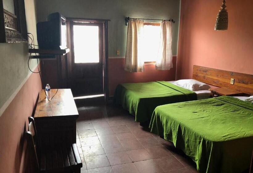 هتل Casona Colonial De La Misión