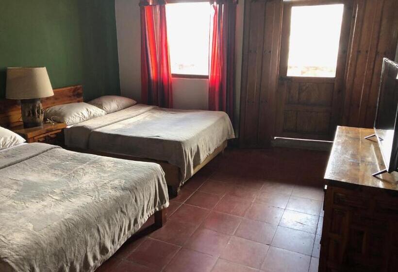 هتل Casona Colonial De La Misión