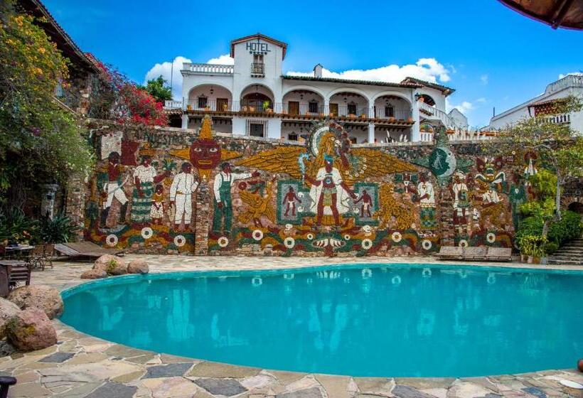 هتل Casona Colonial De La Misión