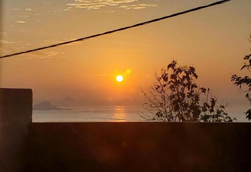 ホテル Surf And Stay Surf School &