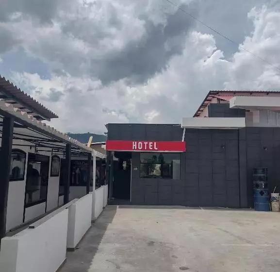 Hotelli La Cava Del Chef