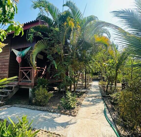 پانسیون Jungle Bangalow Don Det