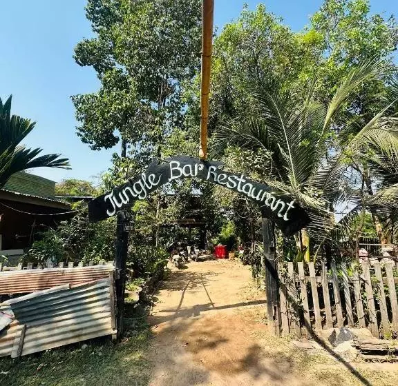 ペンション Jungle Bangalow Don Det