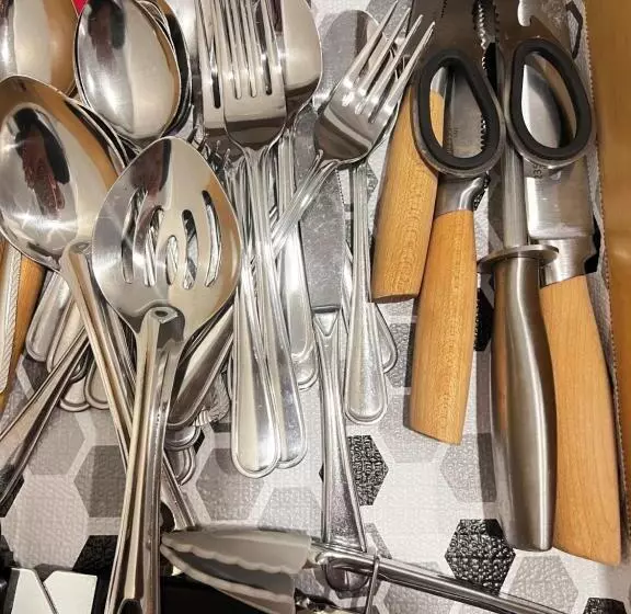 Majatalo Private Basement Bedrooms In Oakville