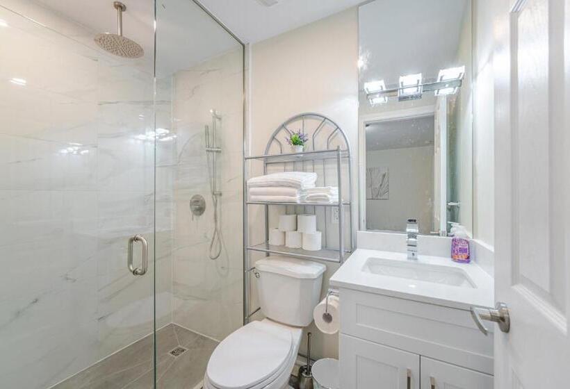 بنسيون Private Basement Bedrooms In Oakville