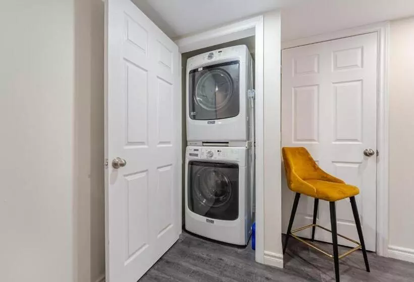 Majatalo Private Basement Bedrooms In Oakville