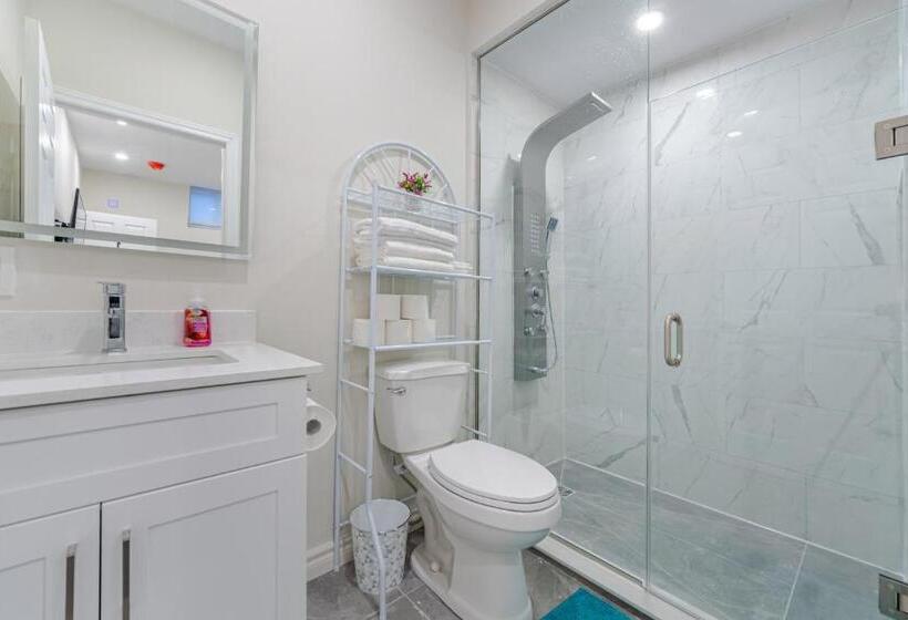 بنسيون Private Basement Bedrooms In Oakville