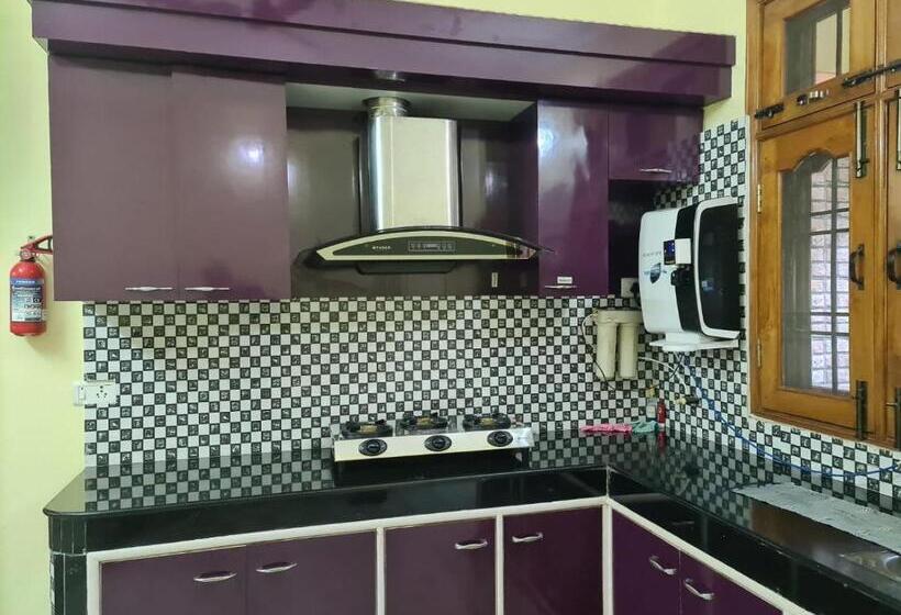 Pension  Singhas  Home