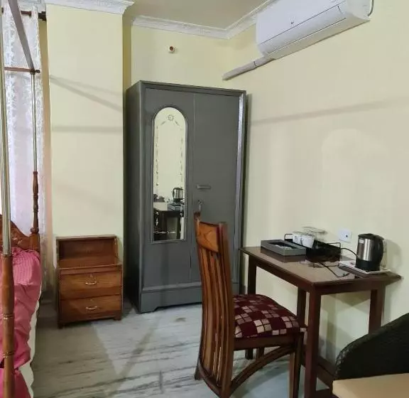 ペンション Singhas  Home