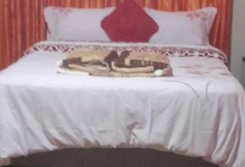 Majatalo Tatian S Guesthouse +27783336268