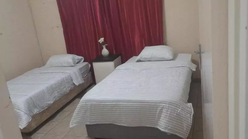 Majatalo Tatian S Guesthouse +27783336268