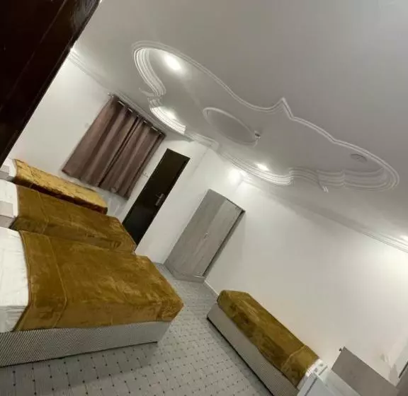 فندق العز بيتي