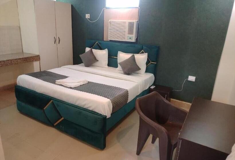 تختخواب و صبحانه Grand Orchid