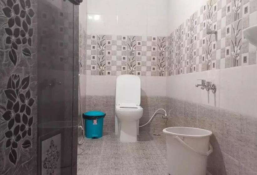 ホテル Ayyan Residency