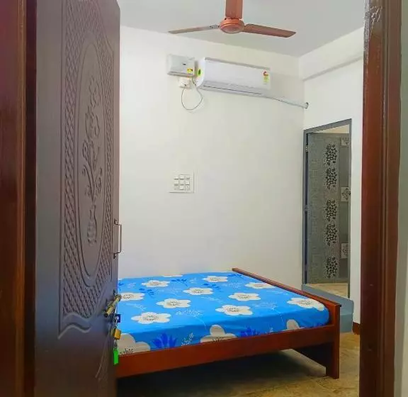ホテル Ayyan Residency