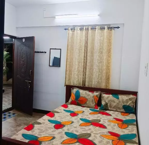 ホテル Ayyan Residency