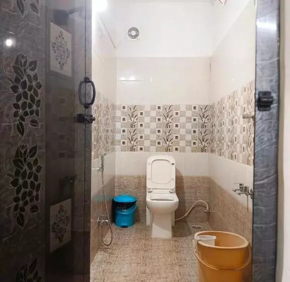 ホテル Ayyan Residency