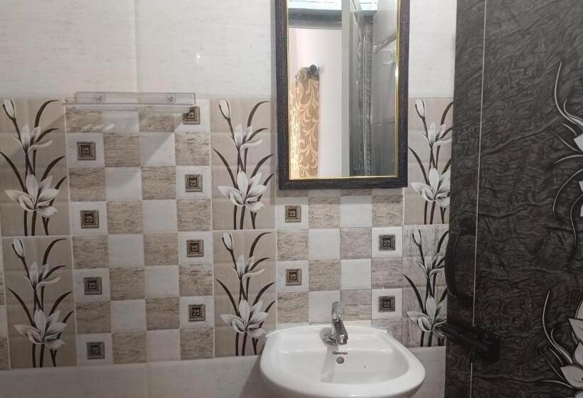 فندق Ayyan Residency