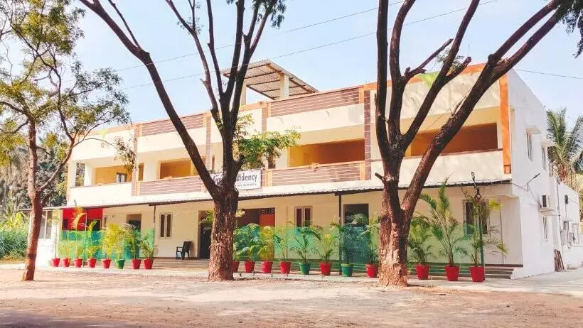 ホテル Ayyan Residency