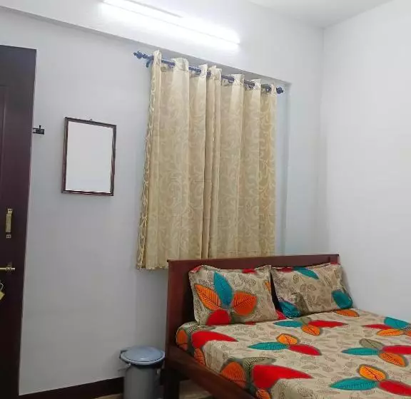 ホテル Ayyan Residency