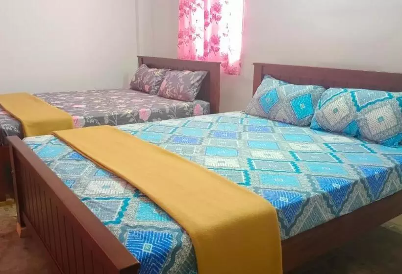 ホテル Ayyan Residency