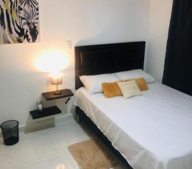 پانسیون Hostal Campoamor