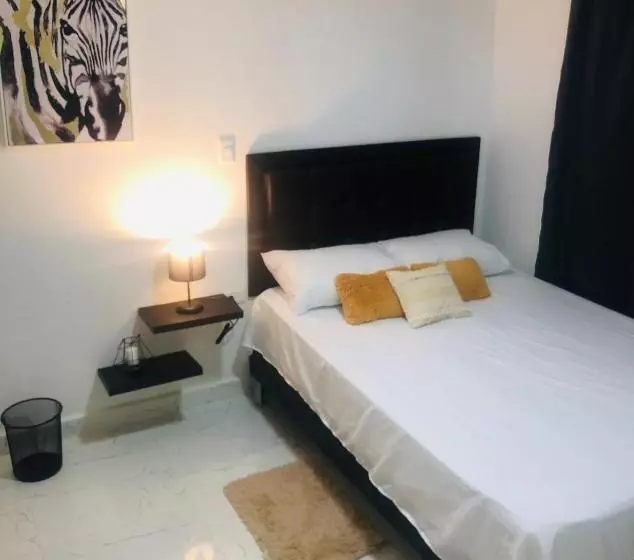 ペンション Hostal Campoamor