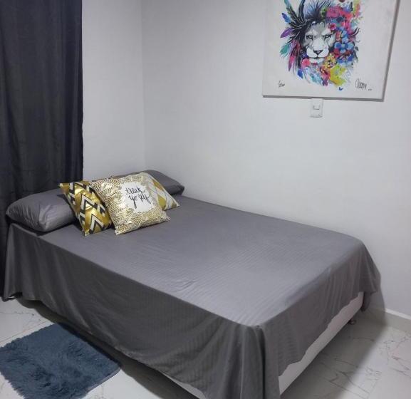 پانسیون Hostal Campoamor