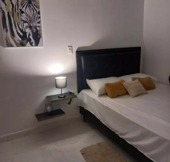 ペンション Hostal Campoamor